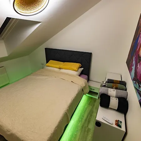 Apartment Oaza Apolon *