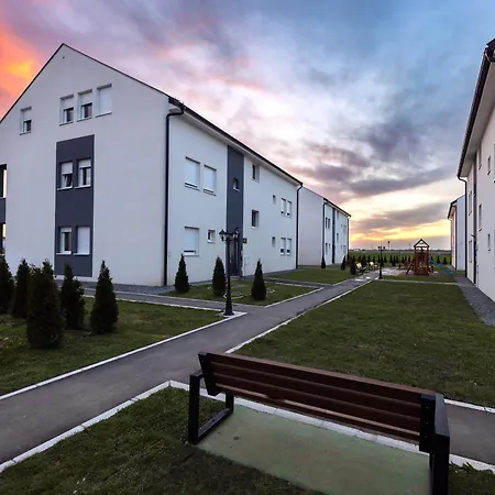 Apartment Oaza Apolon *